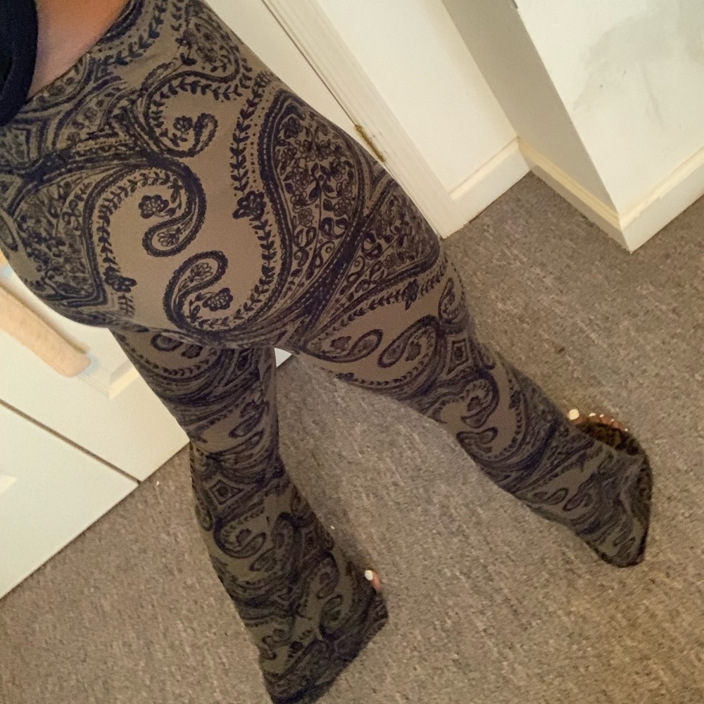 SUPER CUTE BOOTY ROUNDING PANTS